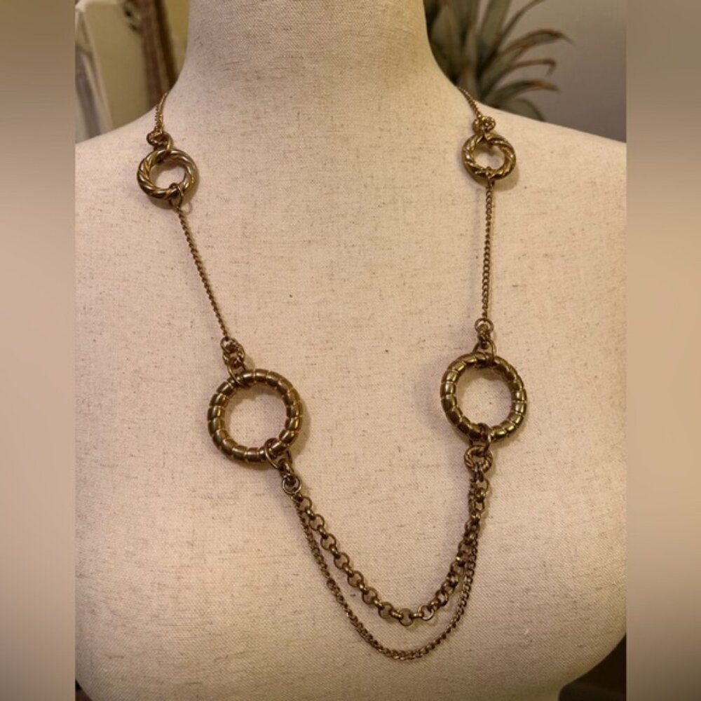 Vintage Daisy Fuentes Gold-Tone Circle Necklace